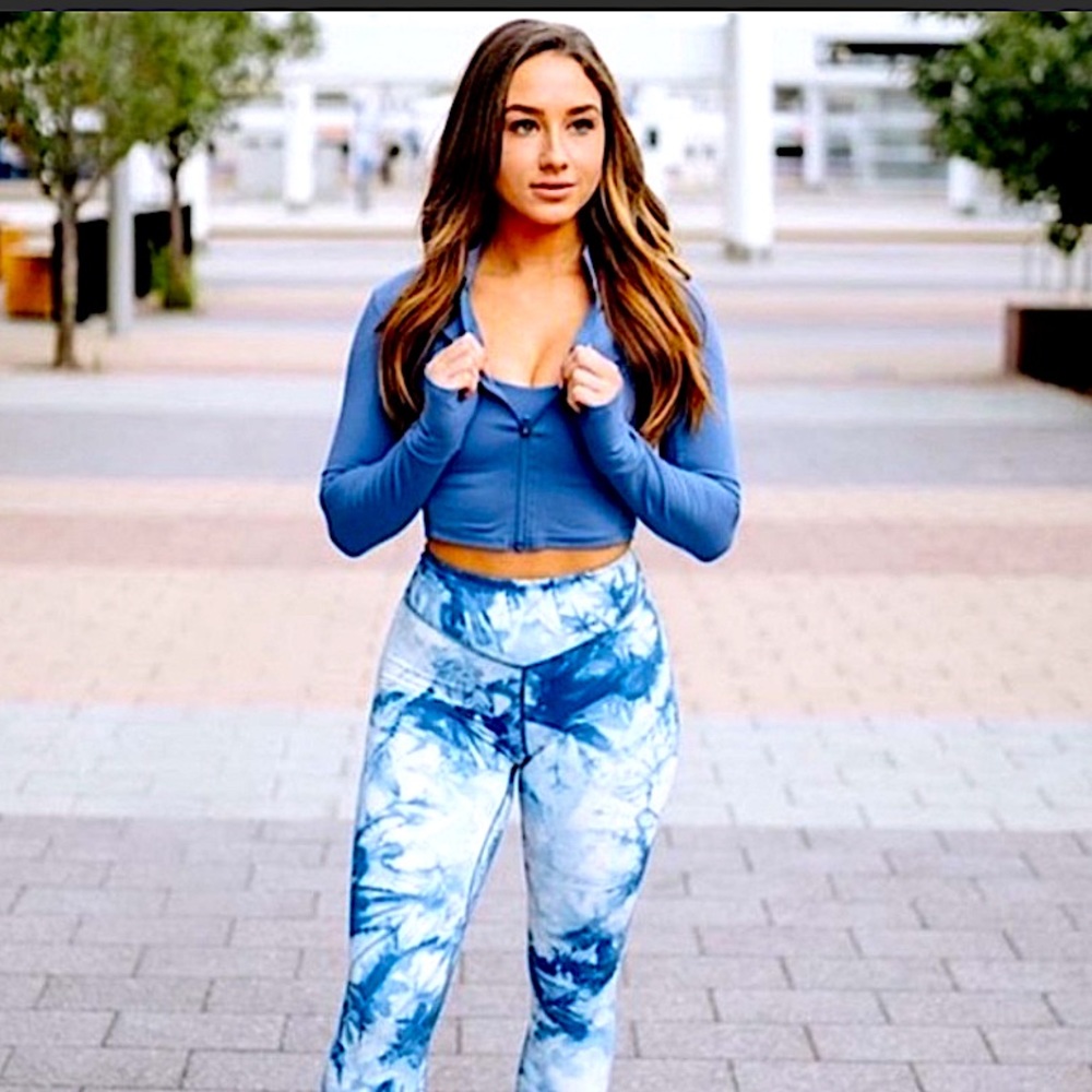 Balance Athletica Elevate Zip top